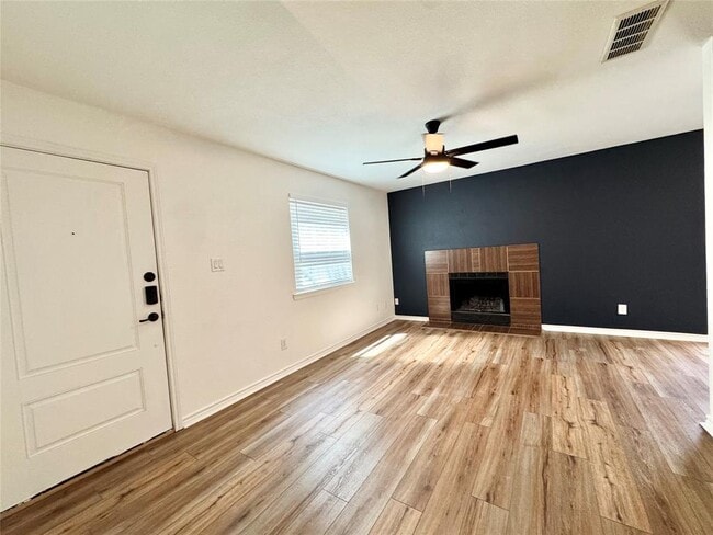 Building Photo - 6700 Cooper Ln