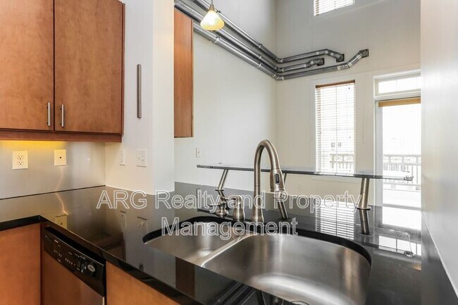 Foto del edificio - 265 18th St NW