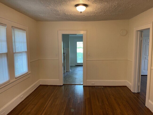 Foto del edificio - Adorable Two Bedroom Home in Plaza Midwood!