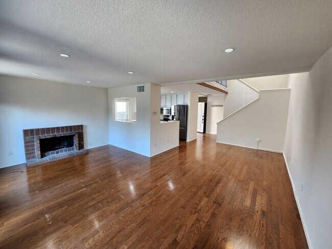 Building Photo - Scripps Ranch - Timberlane Community - 3 B...