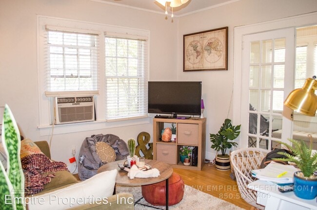 Building Photo - 1 br, 1 bath House - 718 Edgewood Street
