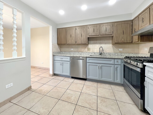 Foto del edificio - 10702 Keating Ave