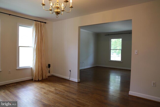 Building Photo - 1604 McGuckian St