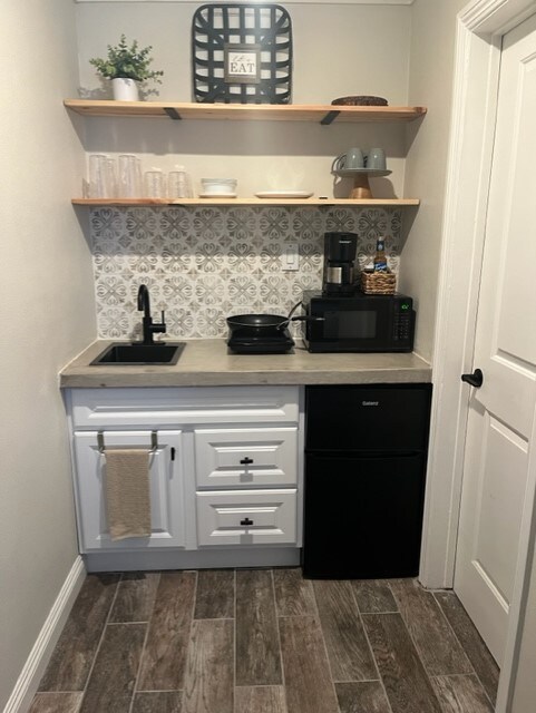 Foto principal - 9081 Nan St