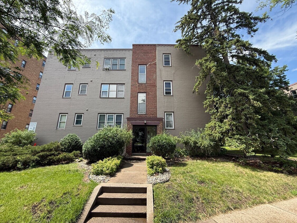 Foto principal - Lake Condo near W Lake & Excelsior Blvd - ...