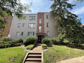 Building Photo - 3144 W Bde Maka Ska Blvd