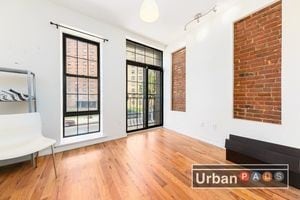 Building Photo - 123 Lewis Ave