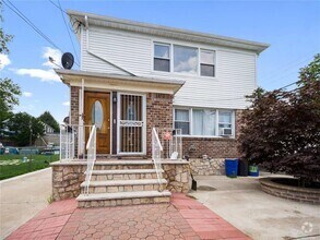 Building Photo - 3926 Clearview Expy