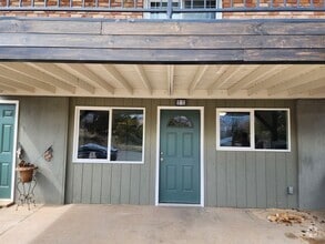 Building Photo - 408 S Casa Loma Ln