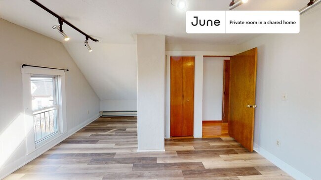 Foto del edificio - Room in Shared 2 bed/1 bath home in Somerville