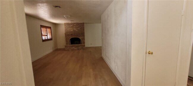 Foto del edificio - 7664 Angel Crest Cir