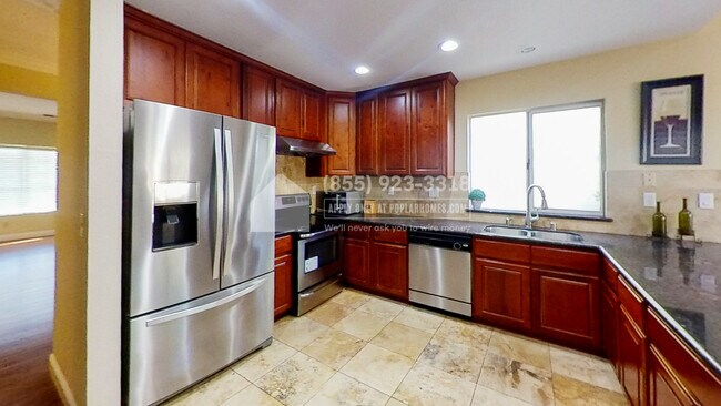 Foto del edificio - 963 Mills Corner Ln