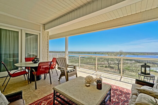Foto del edificio - 915 Shoreline Dr W