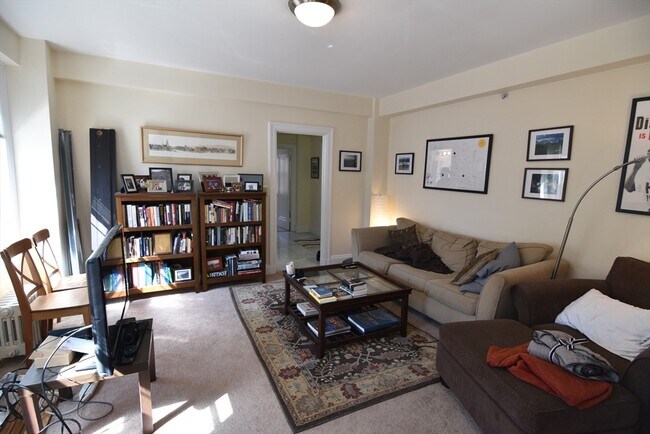 Building Photo - 1401 Beacon St