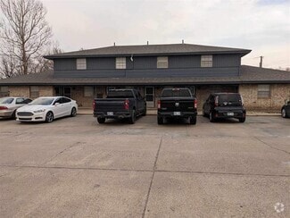 Building Photo - 1304 Meadow Ln