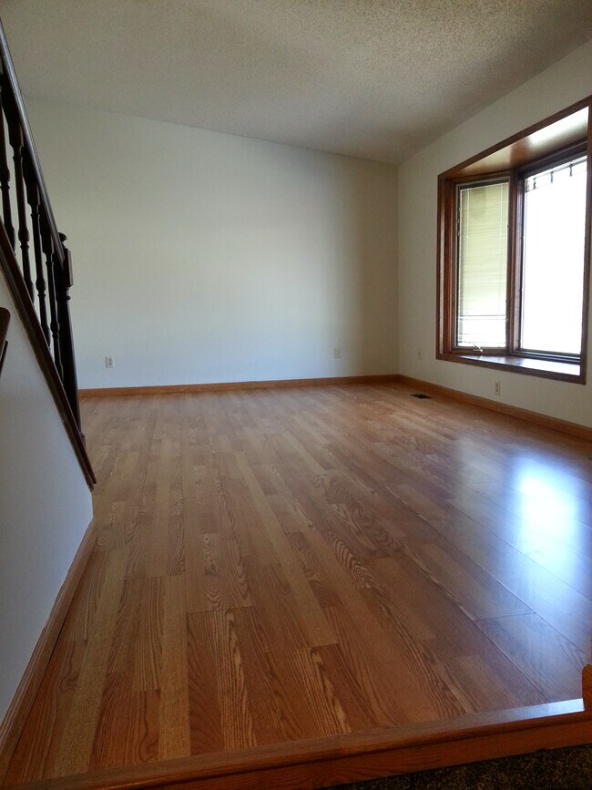 Sala de estar - 5024 Fawn Ct