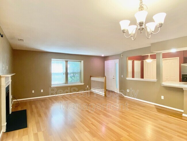 Foto del edificio - 123 Locust Ln