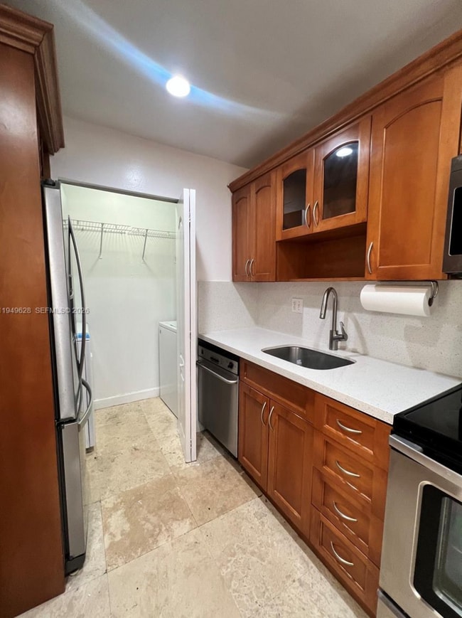 Foto del edificio - 4970 NW 102nd Ave