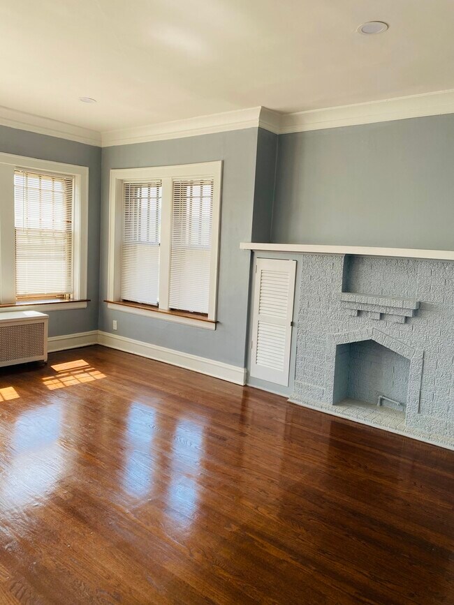 Foto del edificio - 8042 S Hermitage Ave