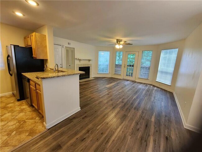 Building Photo - 1316 Red Deer Way