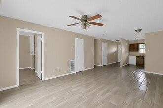 Building Photo - 1606 Hazelwood St
