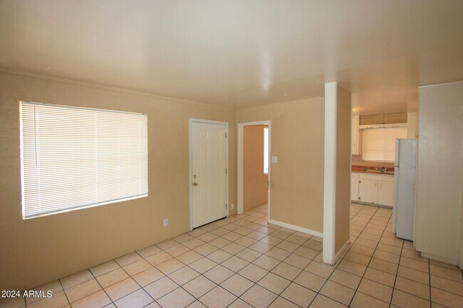 Foto del edificio - 5322 N 22nd Ave