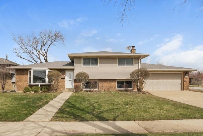 Foto del edificio - 17342 Oriole Ave