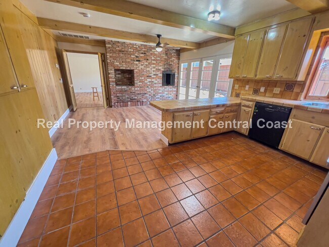 Foto del edificio - LEASE PENDING - Arroyo Grande Home - 4 Bed...