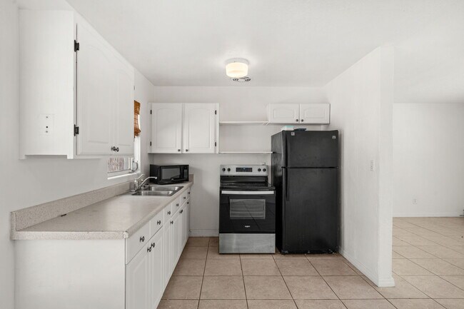 Foto del edificio - 480 Falmouth Ave