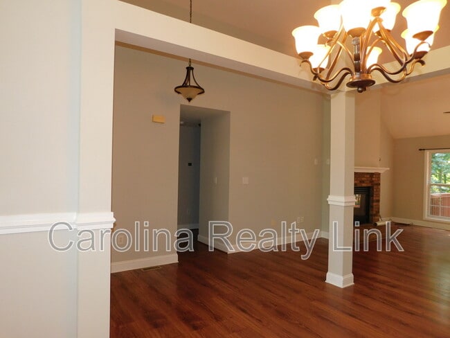 Foto del edificio - 235 Harbor Landing Dr