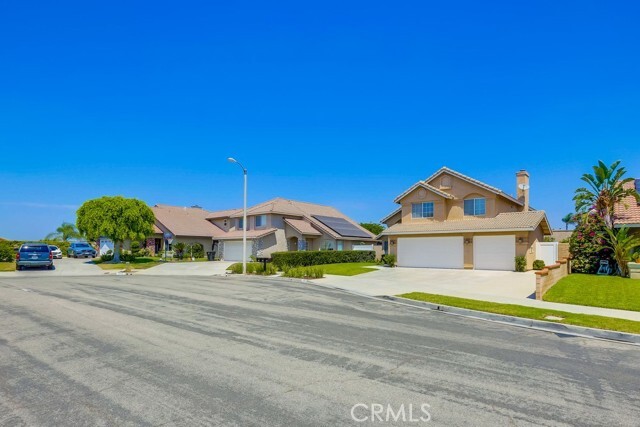 Building Photo - 1515 E Ray Dr