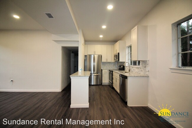 Building Photo - 3 br, 2 bath House - 310 Hunter Place NE