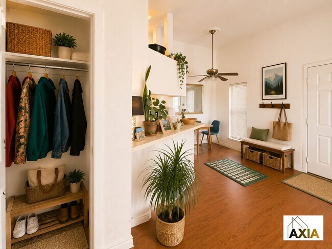 Foto del edificio - Bright Top-Floor Condo with Vaulted Ceilings & Flatiron Views!