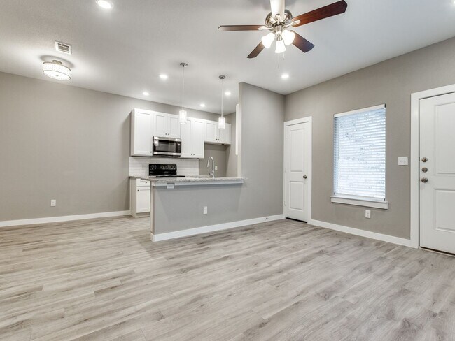 Foto del edificio - 3205-3207 Karen St