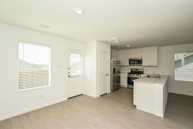 Building Photo - 10725 Revolver Dr