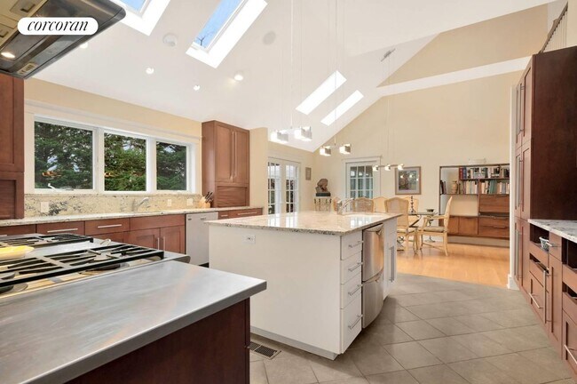 Foto del edificio - 55 White Oak Ln