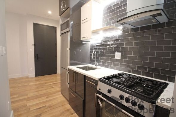 Foto principal - 331 Dekalb Ave