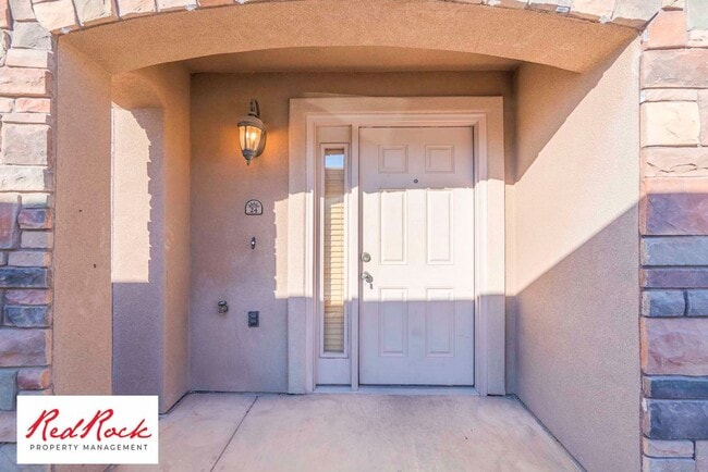 Foto del edificio - Beautiful 3 bedroom, 2.5 bathroom Townhome...