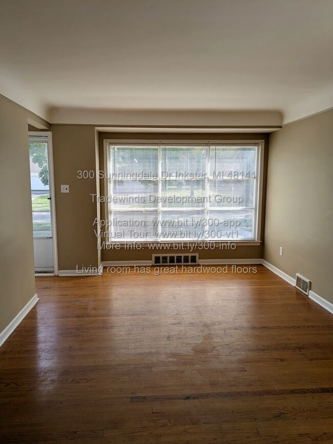 Building Photo - 300 Sunningdale Dr