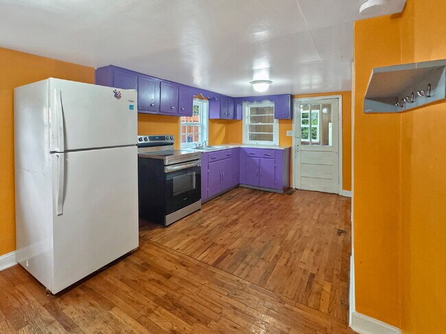 Foto del edificio - Two Bedroom Home for Rent in Central Gaine...