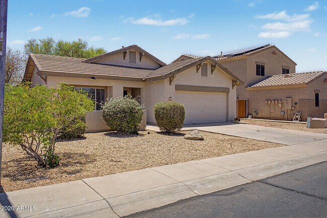 Building Photo - 13271 W Clarendon Ave