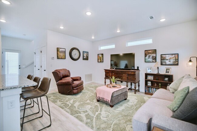Foto del edificio - 971 Boardwalk Avenue, Centerton, AR 72719