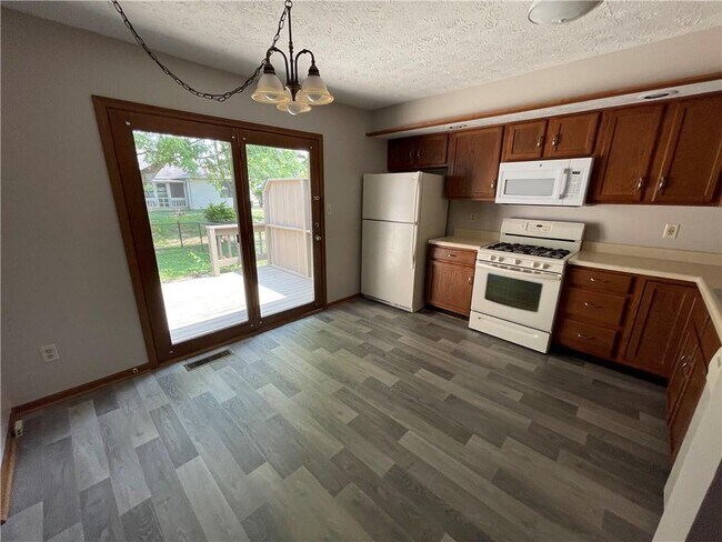 Building Photo - 1107 Barbara Dr