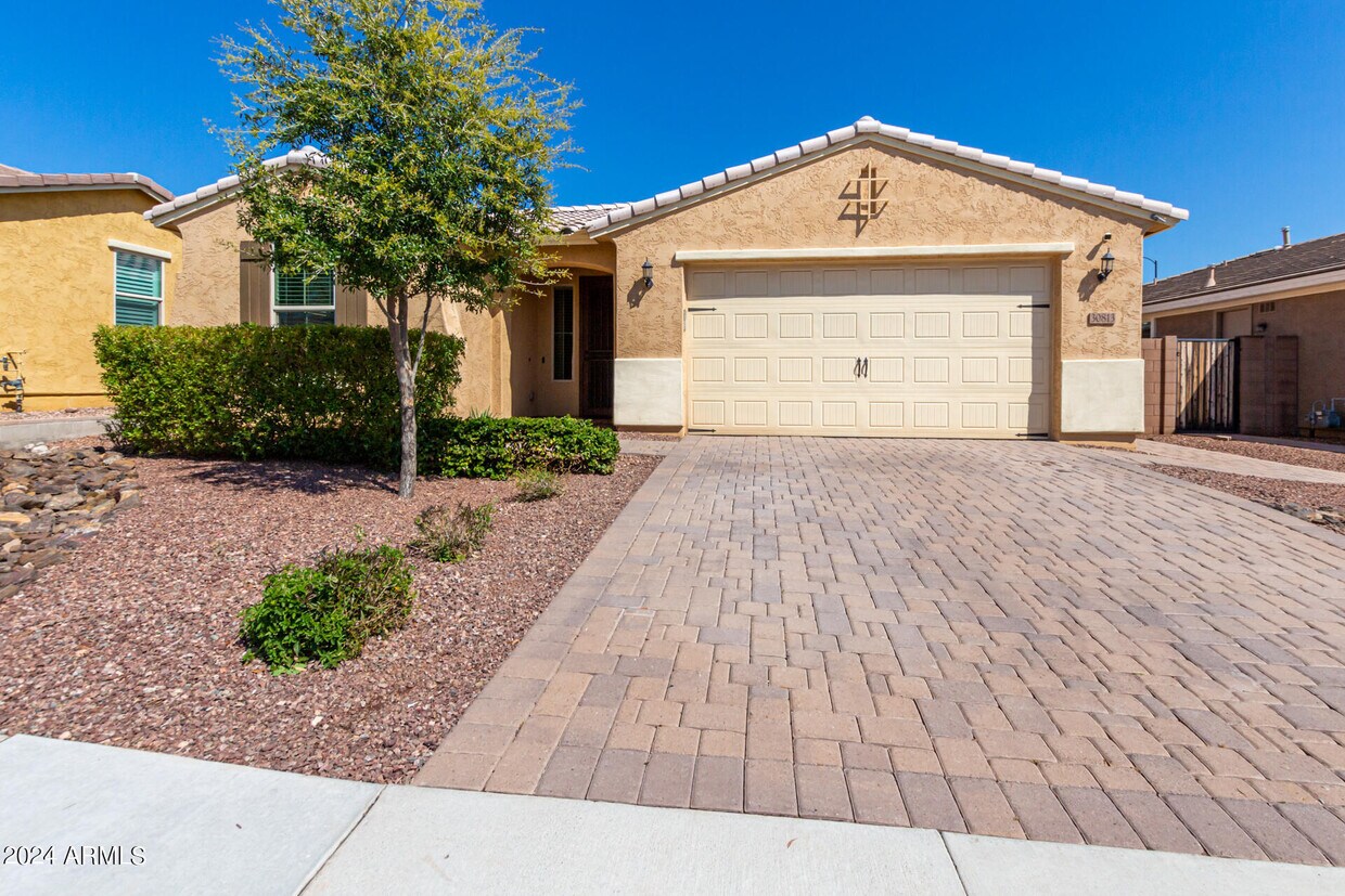 Foto principal - 30813 N 25th Dr