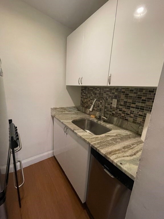 Building Photo - 50 Pinckney St