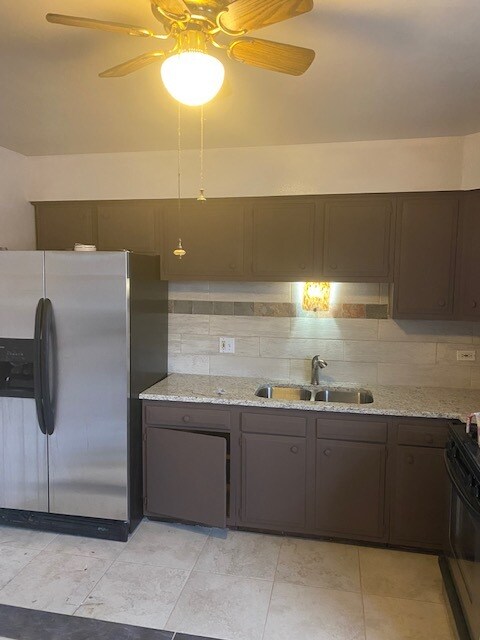 KITCHEN - 200 E St Charles Rd