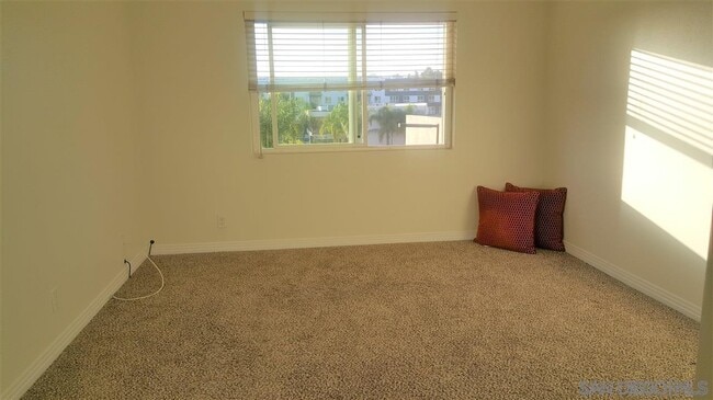 Building Photo - 6120 Decena Dr
