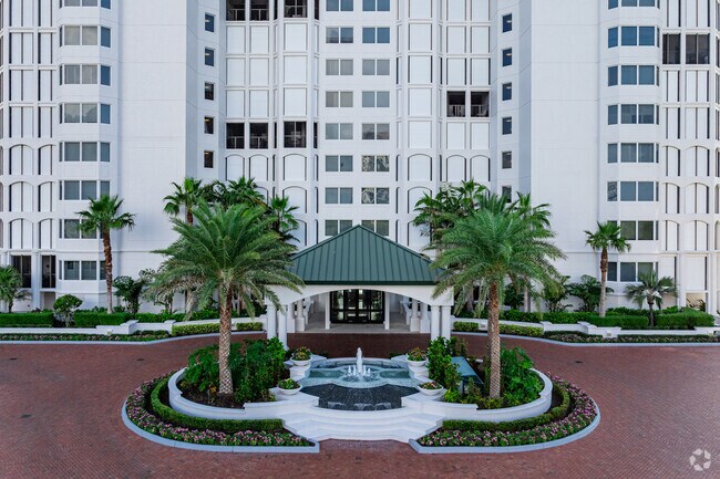 Foto del edificio - Carlysle At Bay Colony