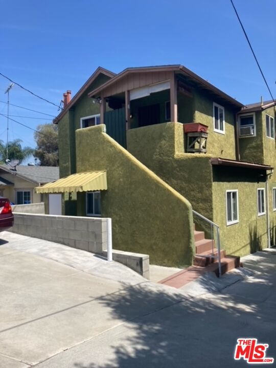 Foto del edificio - 4932 Lincoln Ave