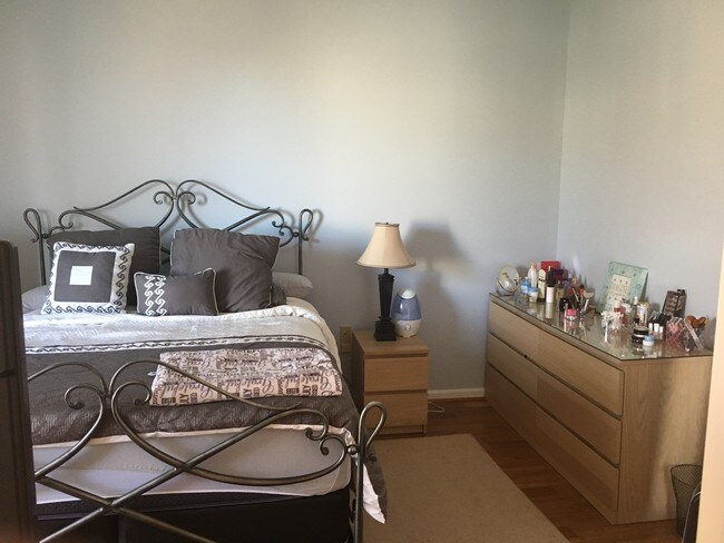 Foto del edificio - 2110 Highcourt Ln